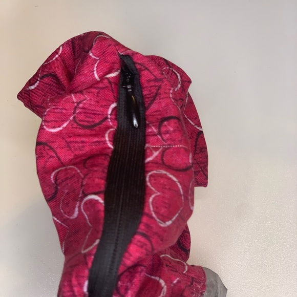 Cotton Burgundy with hearts scrunchie with hidden zipper pocket - Picture 4 of 5